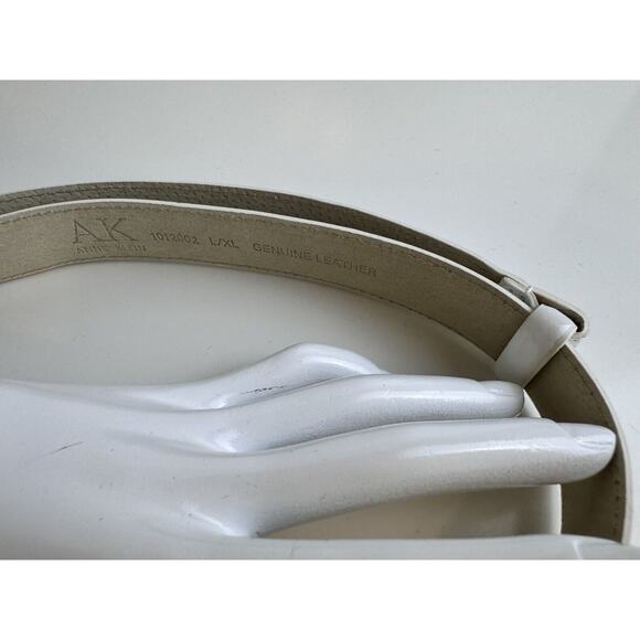 ANNE KLEIN White Genuine Leather Adjustable Belt, Gold Hardware, 47-30 - Picture 6 of 14